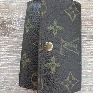 ✨ Louis Vuitton Monogram 6-Key Holder (Brown) with COA